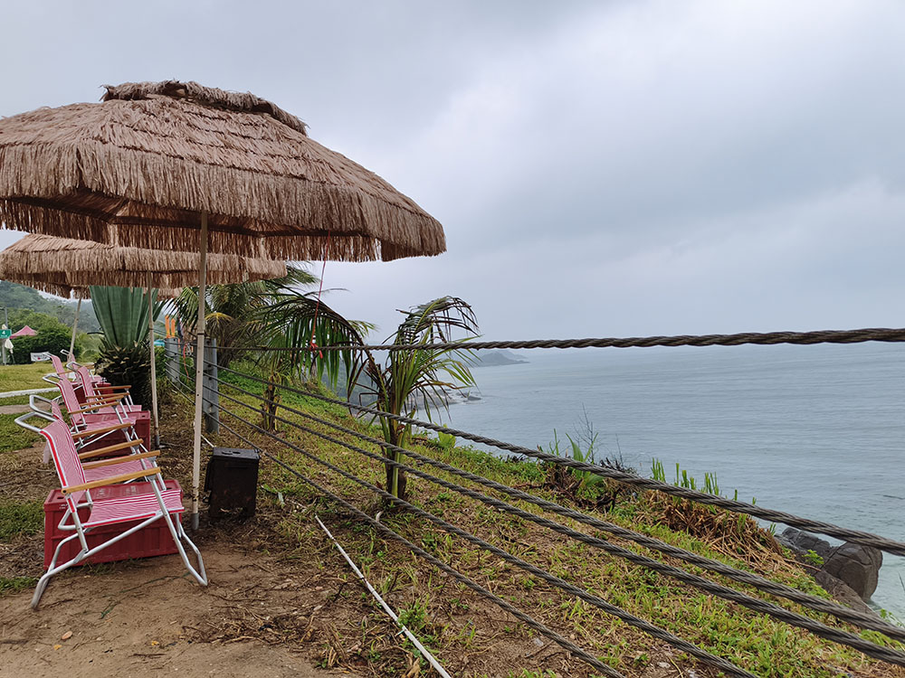 环岛公路：万宁石梅湾